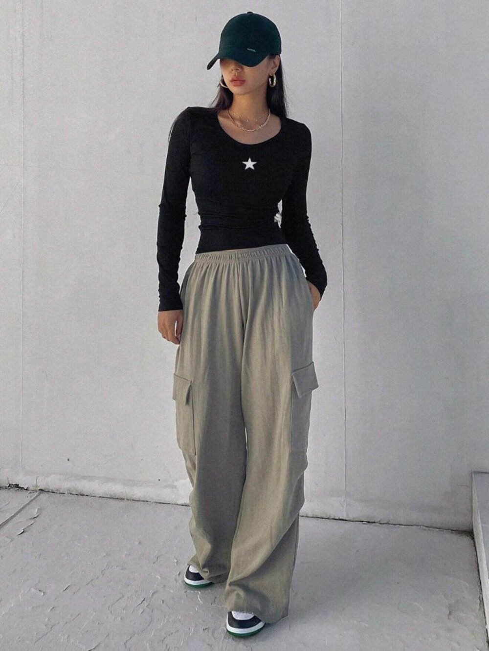 Star Ribbed Star Print Long Sleeve - Picture 5 of 6
